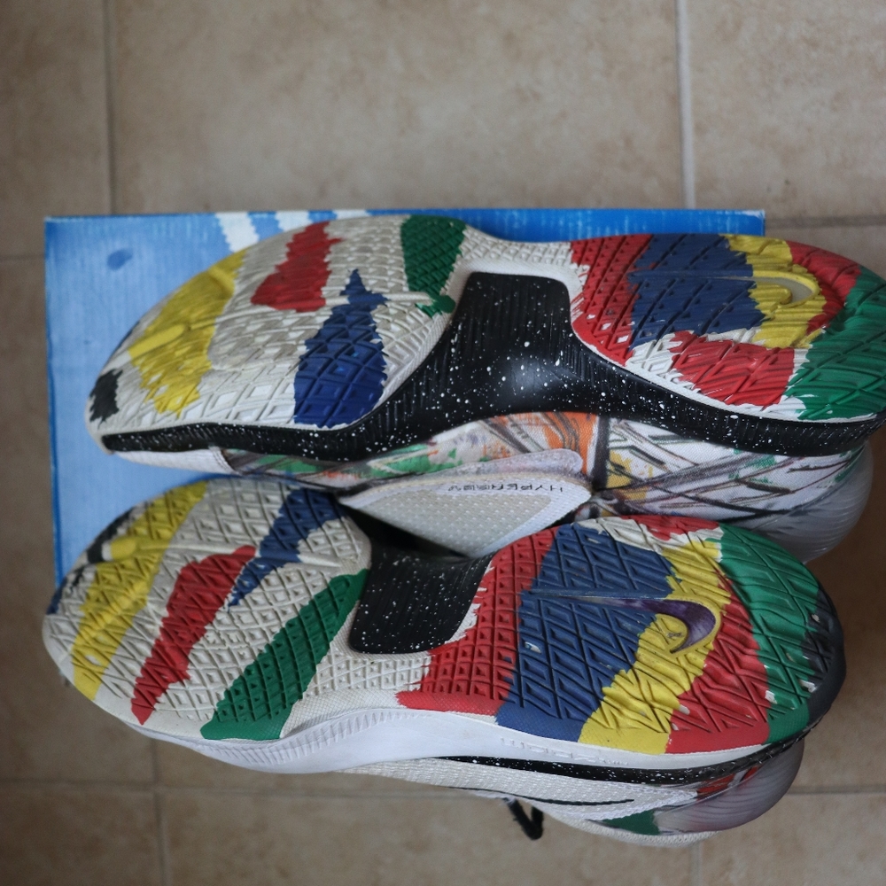 Hyperrevs - Picture 5 of 5